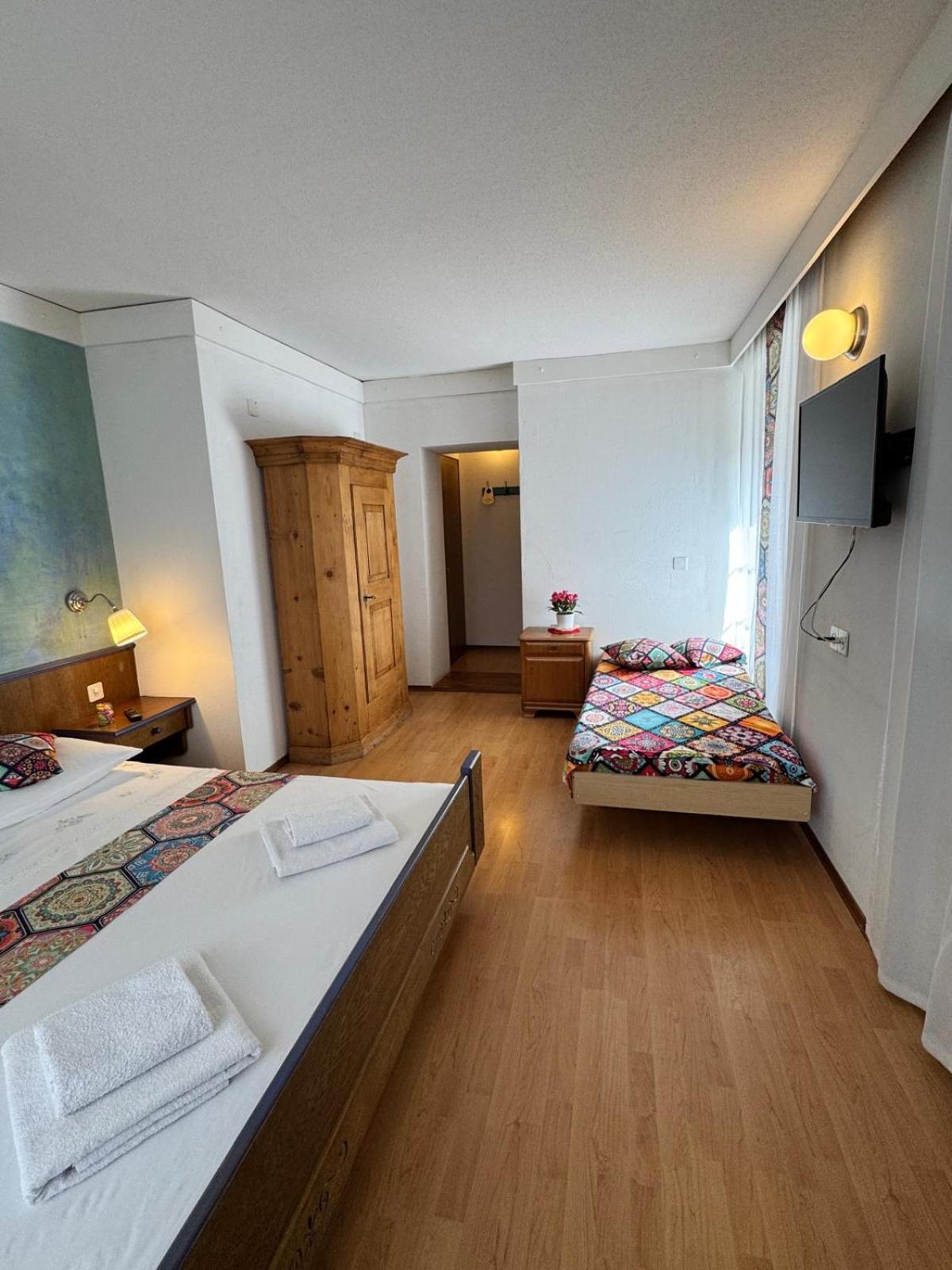 Hotel Post Cunter Biancardi 萨沃宁 外观 照片